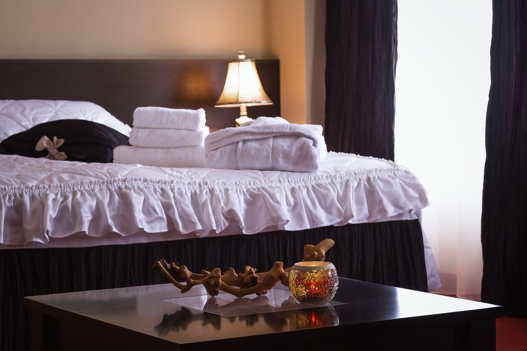 Hotel Palma Mazeikiai Ngoại thất bức ảnh