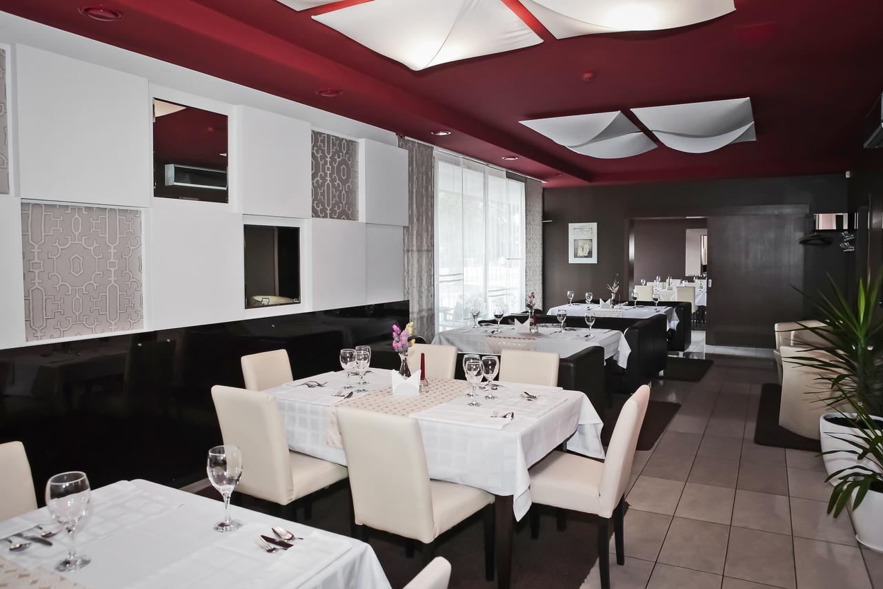 Hotel Palma Mazeikiai Ngoại thất bức ảnh